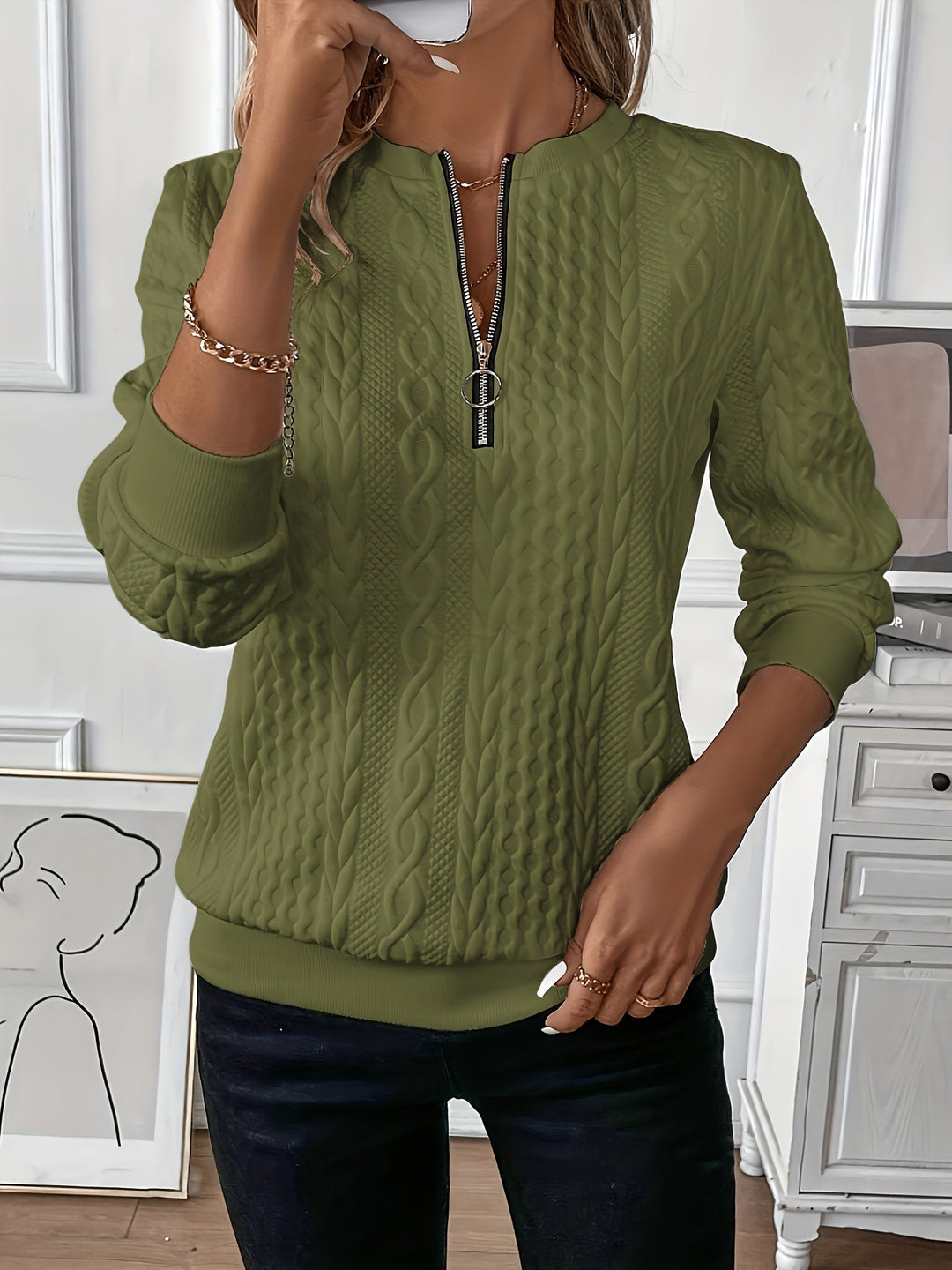 Women's versatile full-zip jumper sweater, soft knit for comfort & casual style.