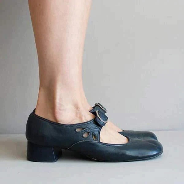 Ergonomic women's flat leather sandals offering strong arch support for walking & foot pain relief.