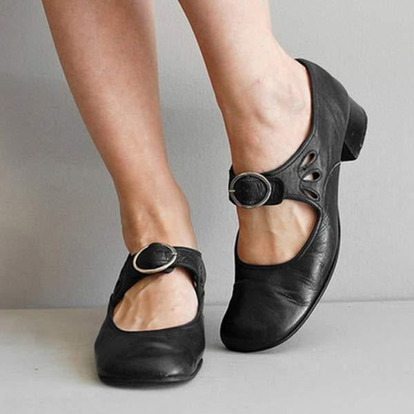 Stylish women's leather comfort sandals, flat design, perfect for summer shoes & casual wear.