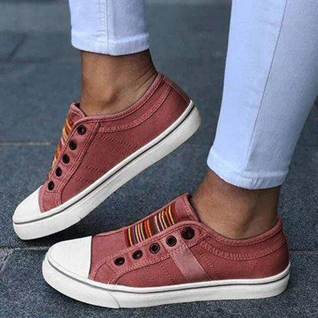 Women's breathable lightweight casual trainers, comfortable lace-up design for daily walking.