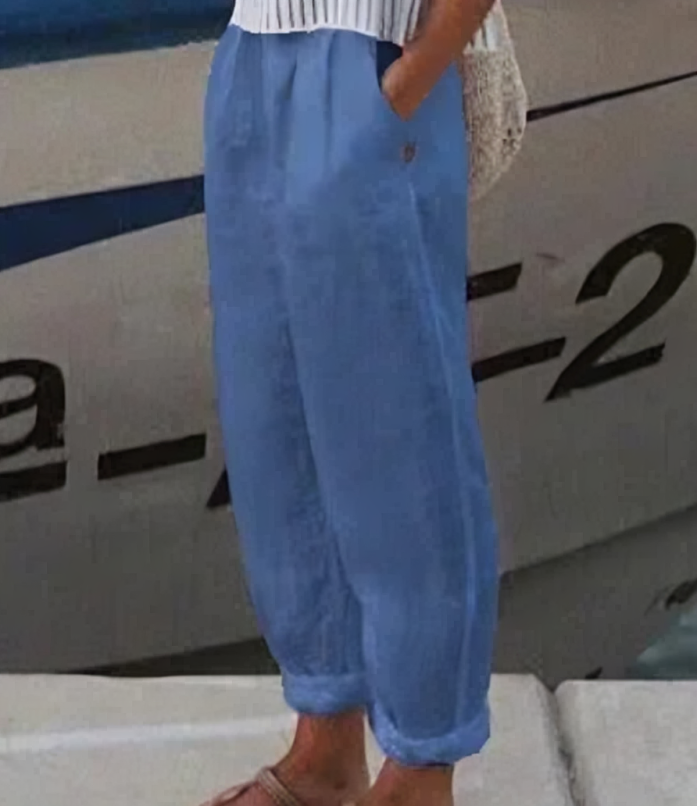Stylish & breathable women's linen trousers, perfect for warm weather comfort and versatile fashion.