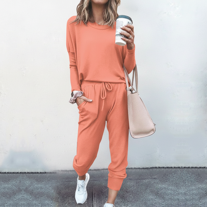 Elegant yet comfortable women's loungewear two-piece set, long sleeve top & elastic waist pants.