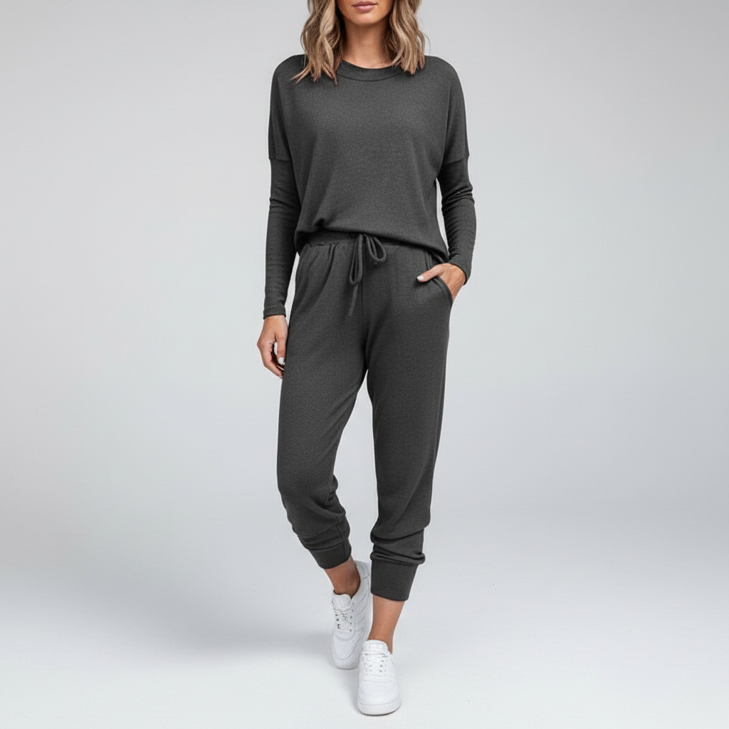 Fashionable women's two-piece loungewear set, long sleeve top and elastic waist pants, 'Johanna'.