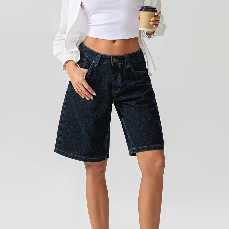 Everyday versatile women's Bermuda shorts, mid-waist fit for comfortable summer wear.