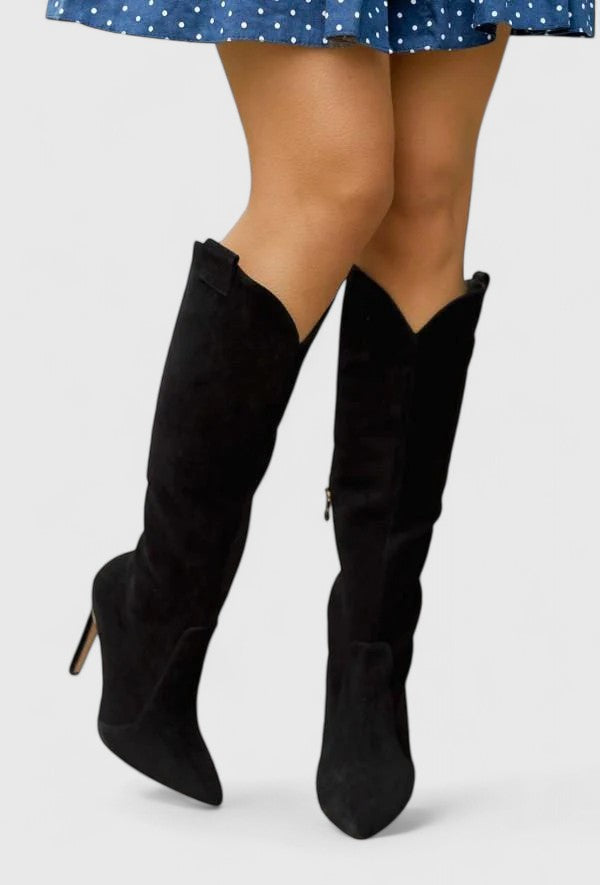 Elegant women's pointed toe ankle boots offering orthopedic comfort & support for versatile fashion.