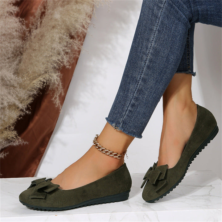 Orthopedic women's footwear, Olivia, for effective foot pain relief, ideal for long walks and daily comfort.
