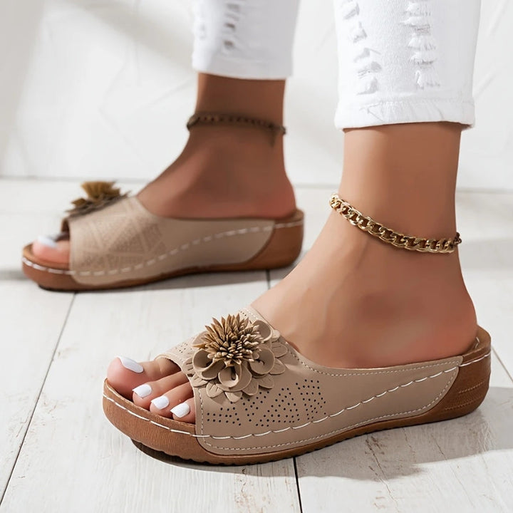 Comfortable women's wedge sandals with orthopedic arch support, ideal for casual summer outfits and daily activities.