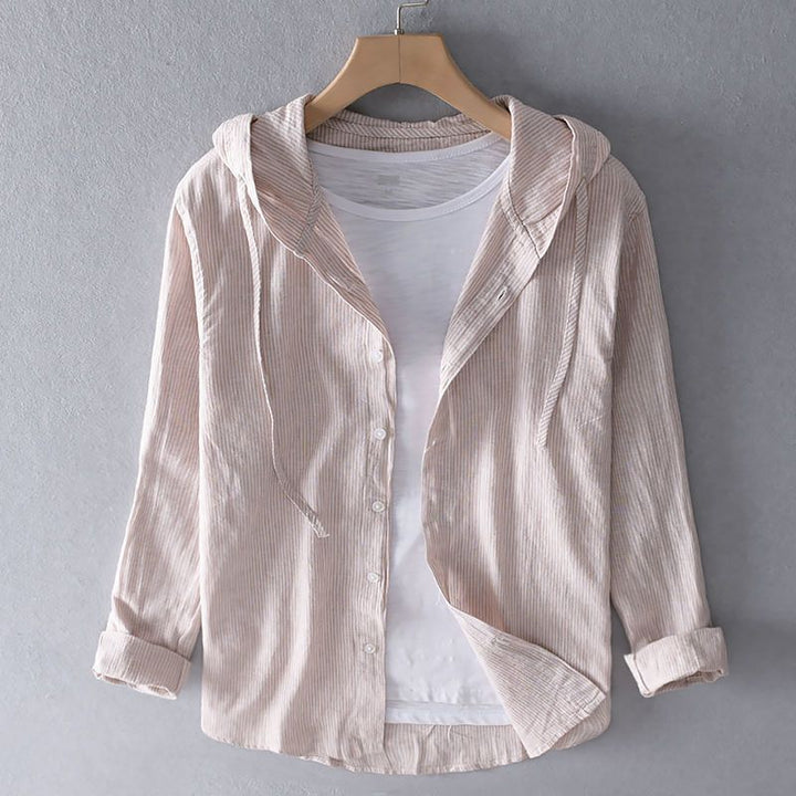 Stylish women's everyday hoodie. Modern pullover with relaxed fit for versatile, comfortable casual fashion.