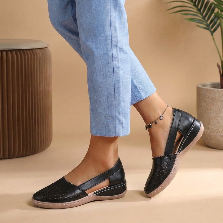 Women's comfortable slip-on loafers for everyday wear, ideal for walking & travel.