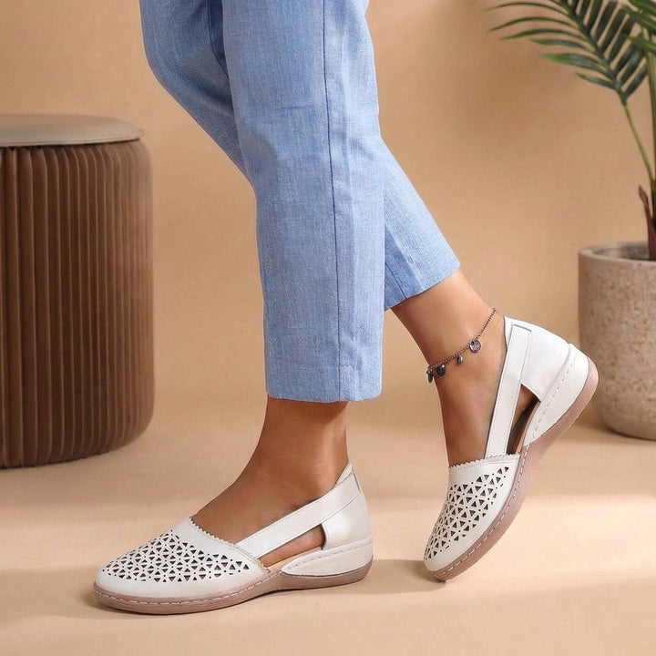 Everyday women's breathable loafers, slip-on flats providing lasting comfort and style.