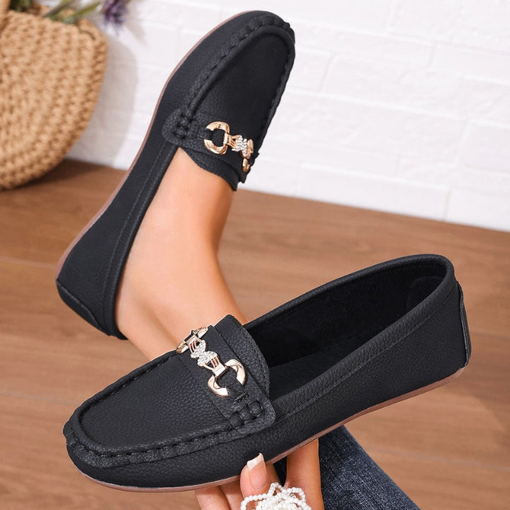 Comfortable women's loafers, stylish slip-on shoes for office and casual wear. Elegant round toe footwear.