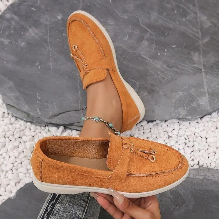 Versatile women's slip-on loafers, ideal for everyday style. Comfortable flats for spring, fall & casual elegance.