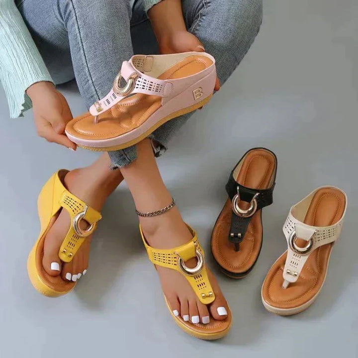 Supportive flat sandals for women, ideal for all-day comfort and versatile casual outfits.
