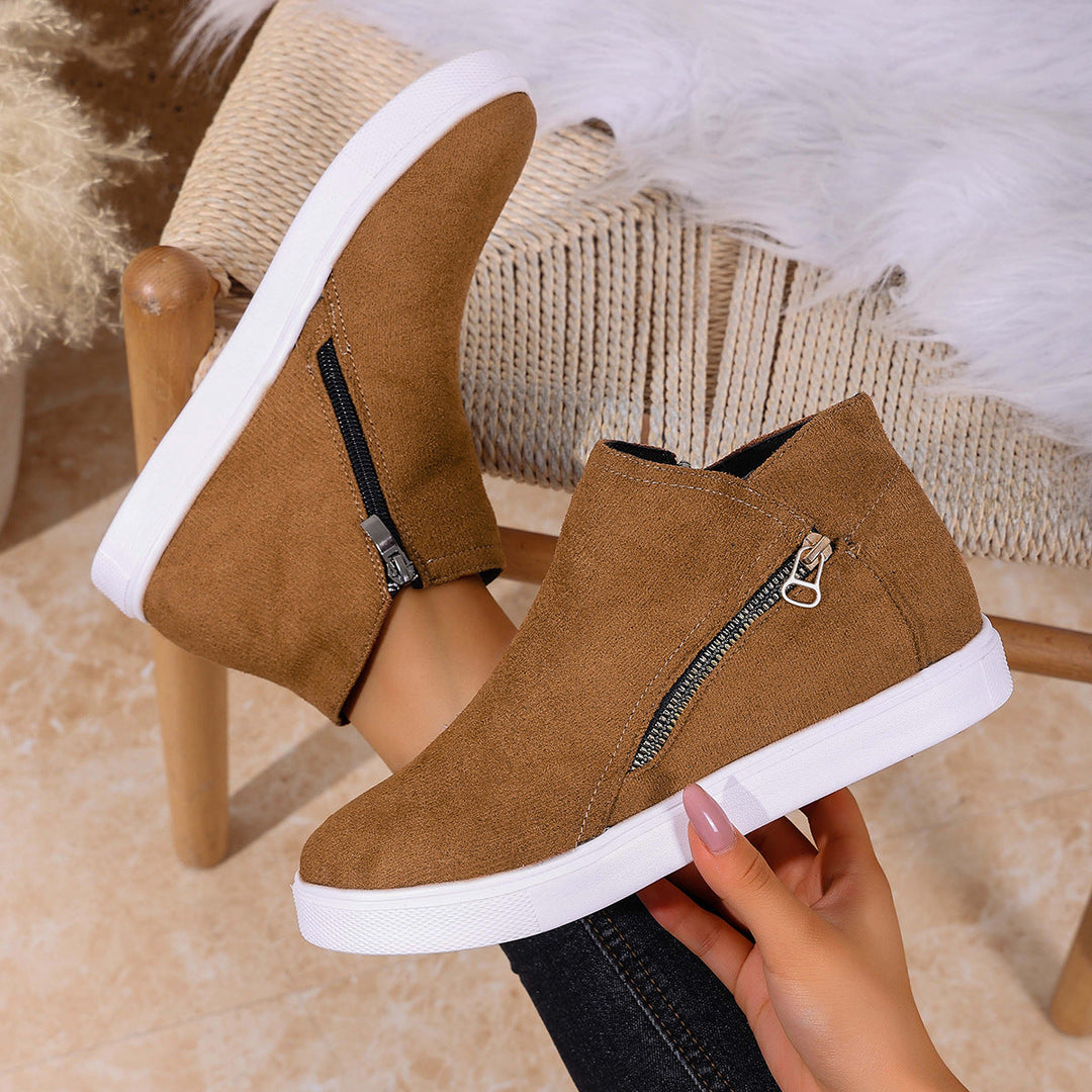Everyday women's comfortable sneakers with zip closure, orthopedic support, and a breathable design.