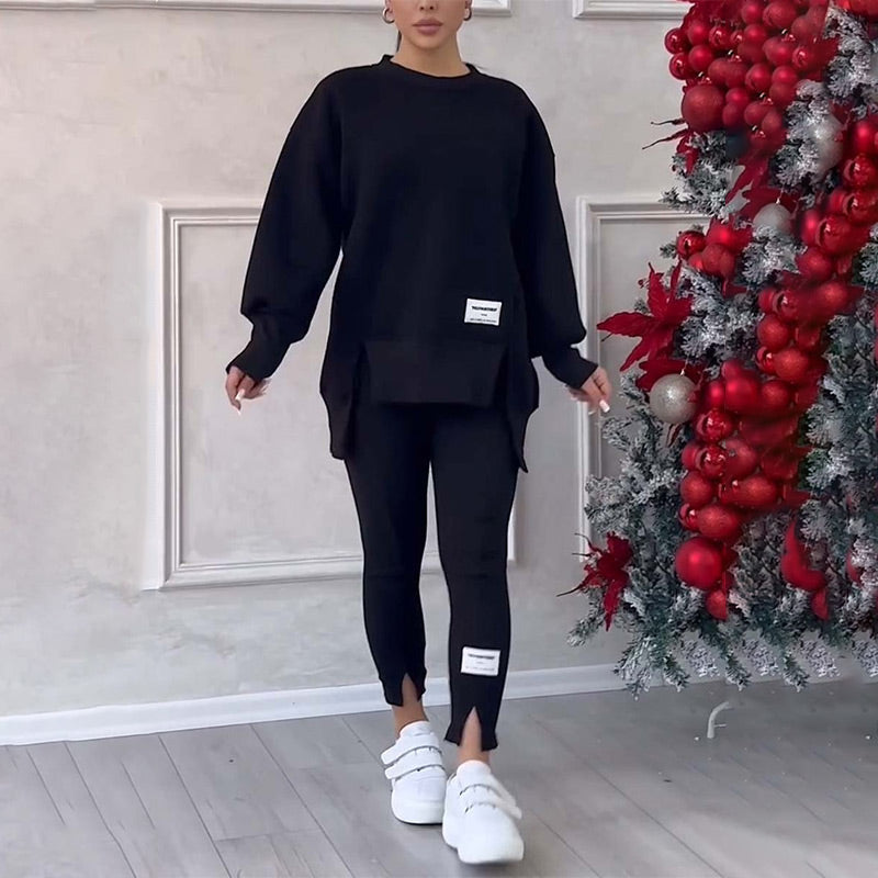 Comfortable women's oversized hoodie and seamless leggings set, ideal for loungewear, casual, or activewear.