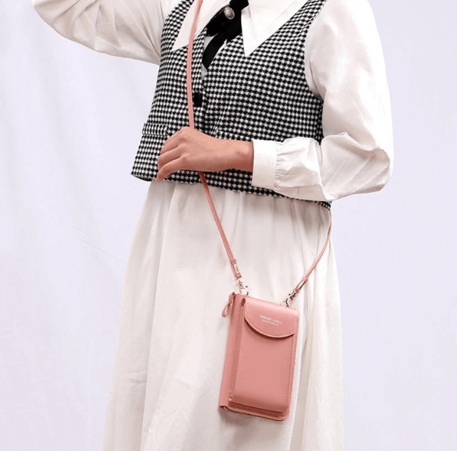Compact white PU leather bag for women, a modern and lightweight fashion accessory