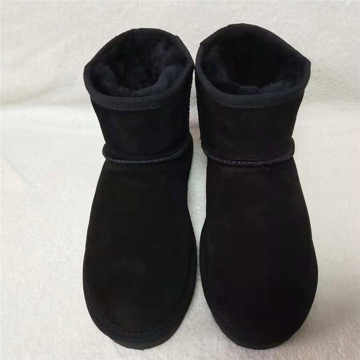 Women's warm ankle snow boots, ideal for cold weather comfort & protection. Stylish winter footwear.