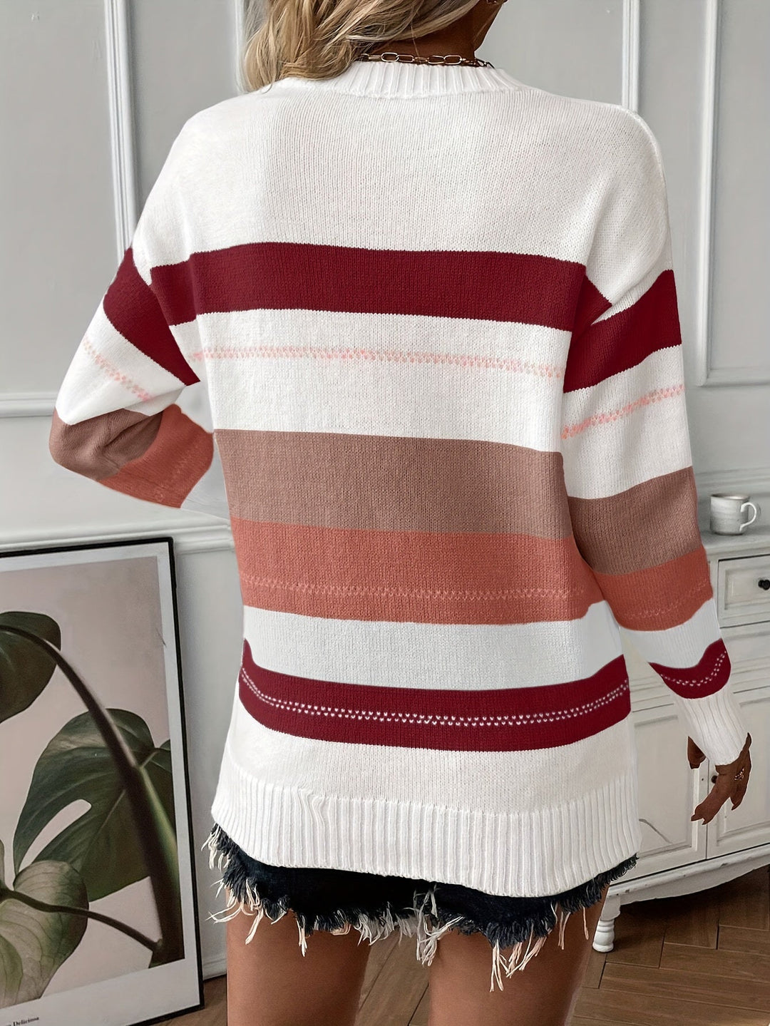 Cozy women's round neck sweater, a stylish color block pullover perfect for casual fall outfits.