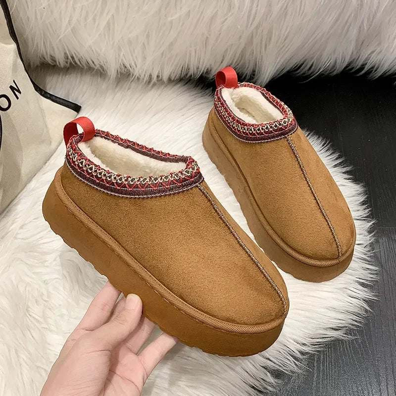 Women's Cozy Comfort Mules, perfect indoor-outdoor slip-on shoes for ultimate relaxation.
