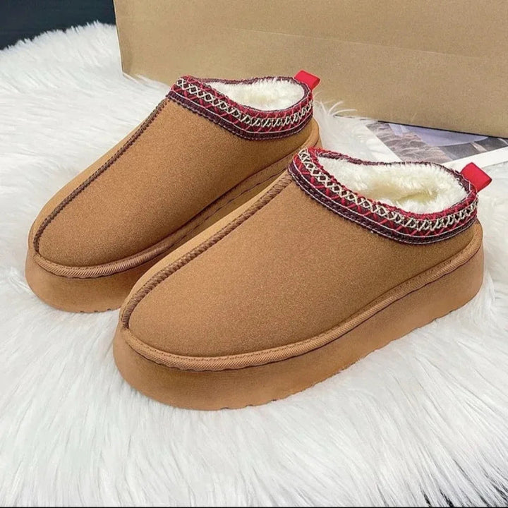 Anti-slip women's comfort mules, providing secure footing and coziness for daily indoor-outdoor use.