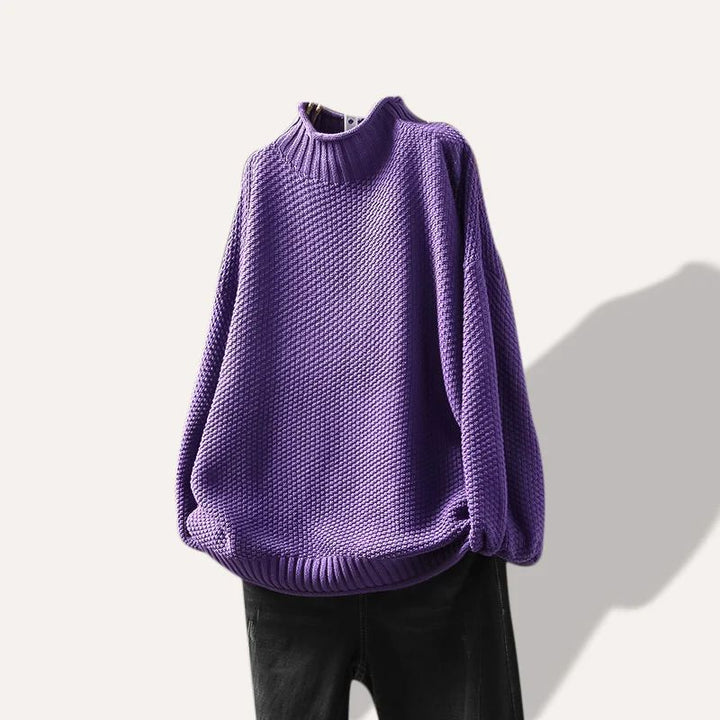 Stylish women's versatile long-sleeve sweater for everyday wear. Perfect casual fall fashion.