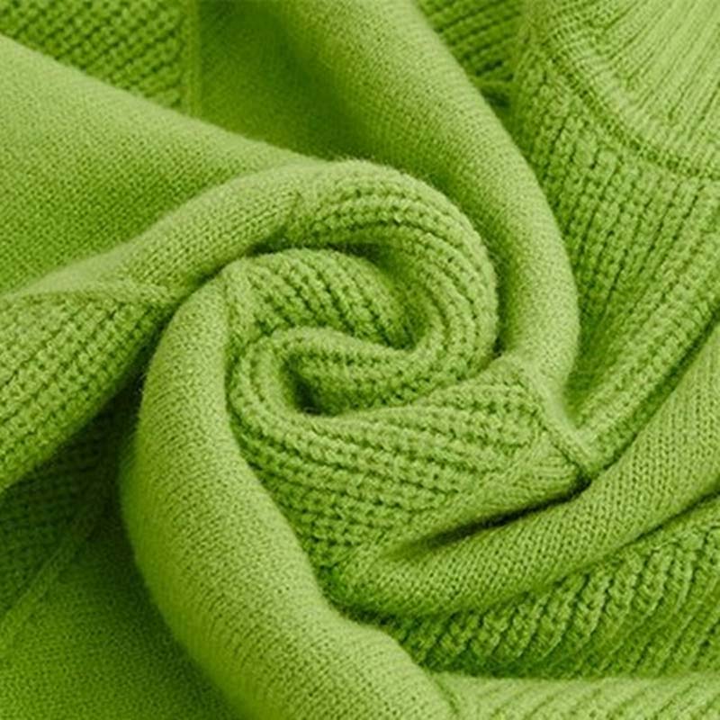 Trendy women's cozy high-collar sweater, a must-have for winter and fall fashion.
