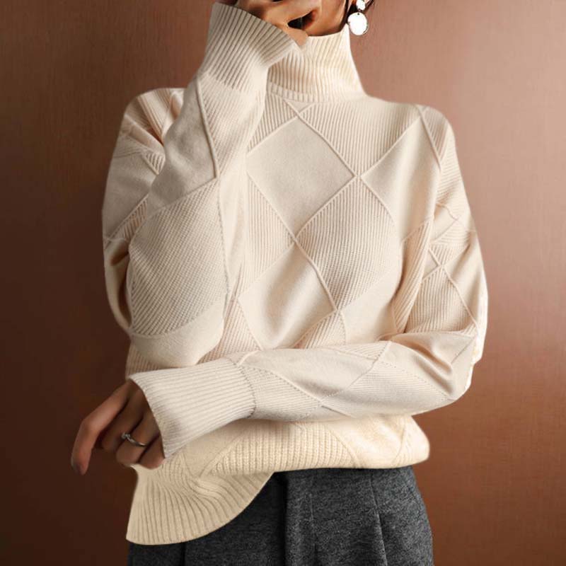 Chic women's patterned high-collar sweater with a comfortable, loose fit.