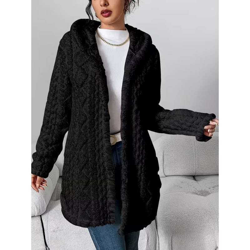 Women's casual winter coat, hooded and buttoned, designed for everyday warmth and style.