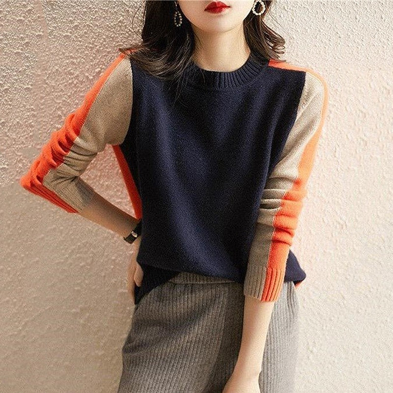 Women's cozy knitted sweater in a slim fit, perfect for comfortable everyday wear & versatile fashion.
