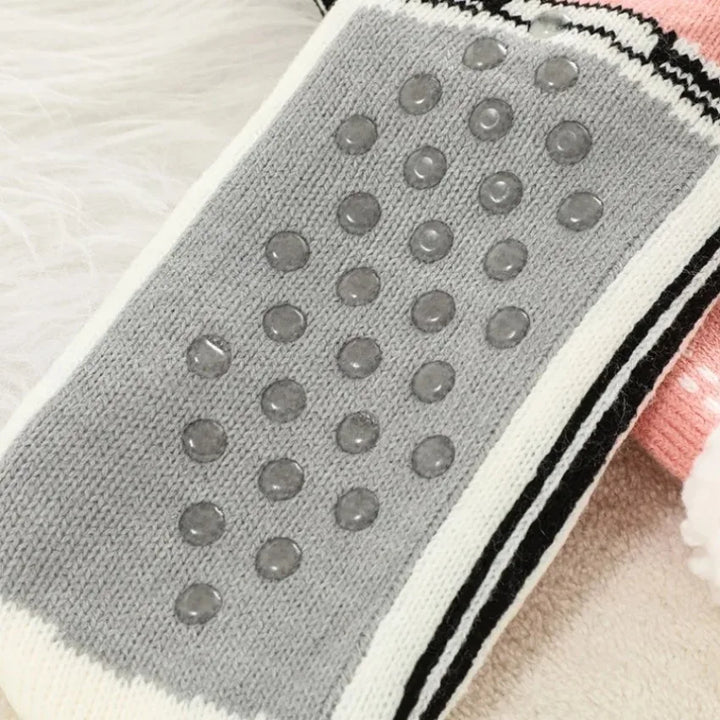 Ultimate comfort women's no-show sneaker socks, a footwear essential with a snug and invisible design.