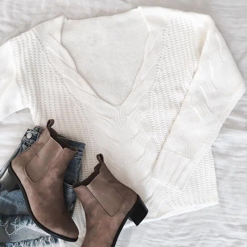 Women's versatile oversized long sleeve knit sweater, perfect for casual fall & winter fashion styles.
