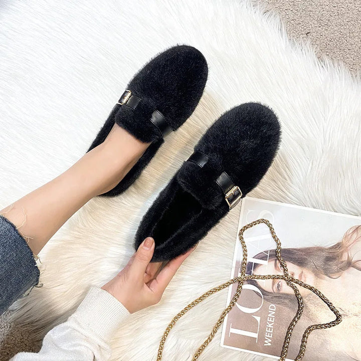 Chic women's slip-on flats featuring a luxurious plush lining for cozy, comfortable everyday ladies' footwear.