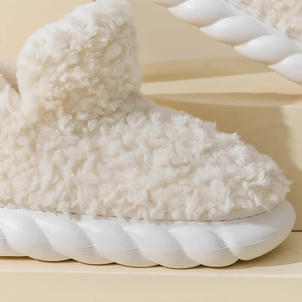 Light blue women's Kuschel-Hausschuhe: cozy plush slippers for ultimate winter comfort footwear