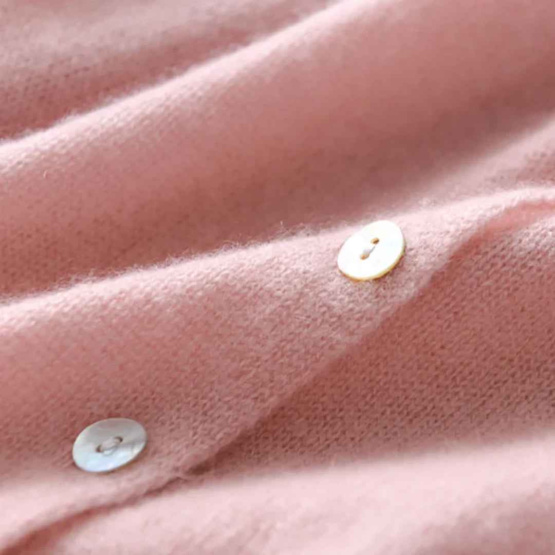 Comfortable women's long-sleeve pullover sweater, ideal for versatile fall fashion and cozy winter wear.