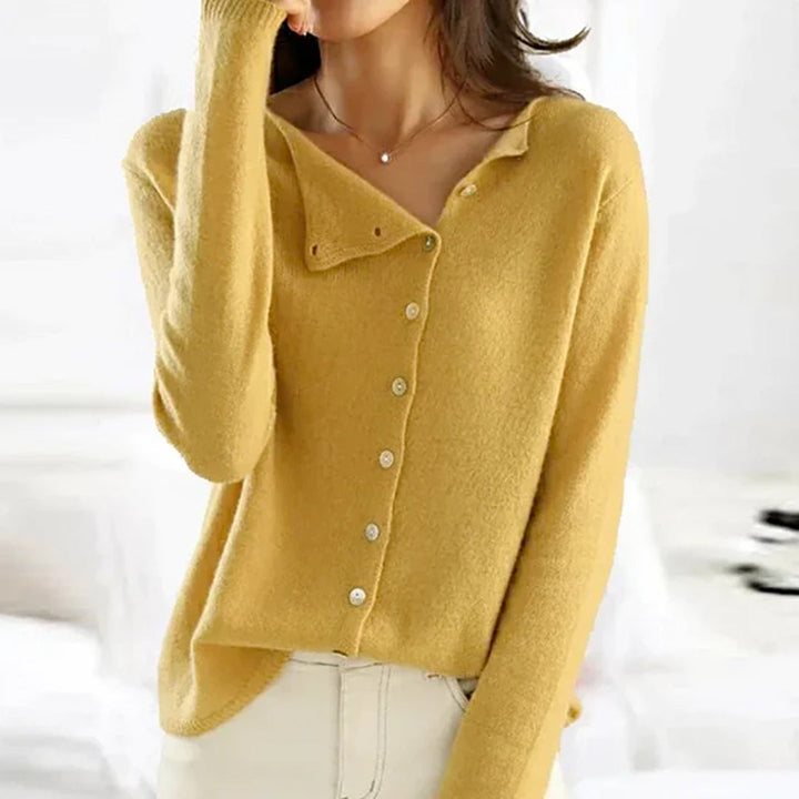 Versatile women's pullover sweater, ideal for comfortable everyday style, cozy fall fashion & winter layering.