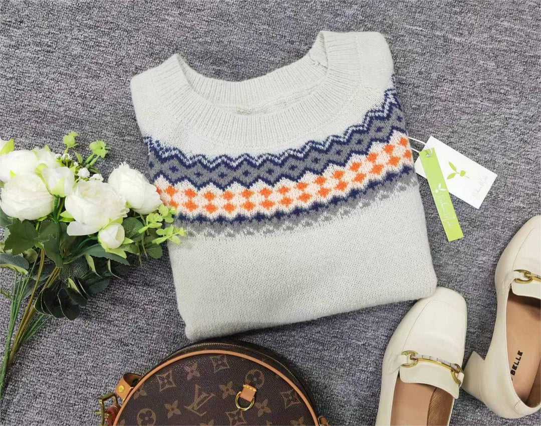 Women's comfortable Scandinavian pattern sweater, cozy knit for everyday wear.