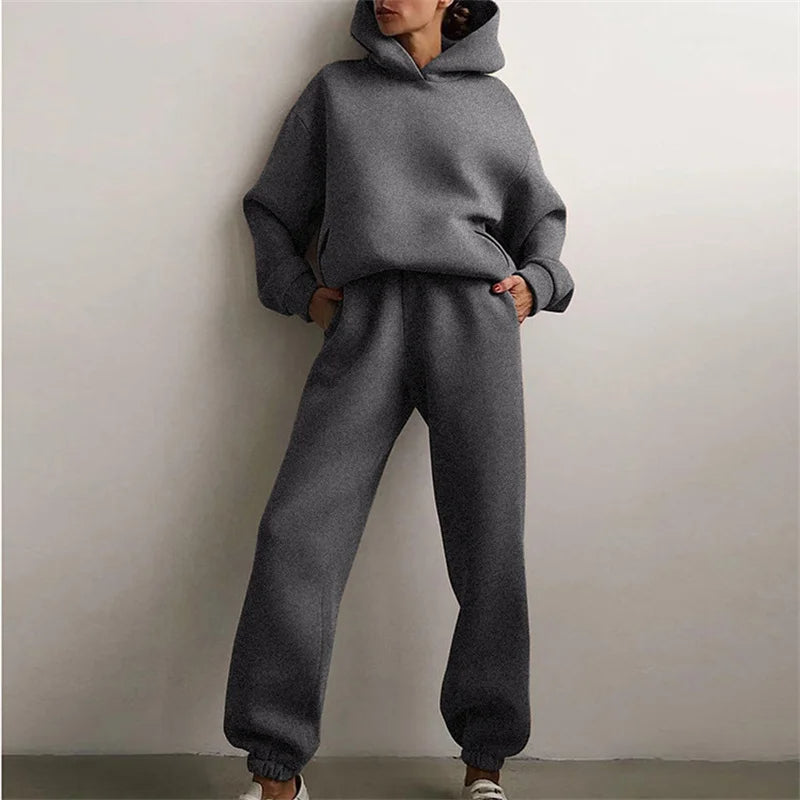 Casual Arctic White women's apparel: a cozy oversized hoodie paired with soft joggers for a comfy loungewear look.