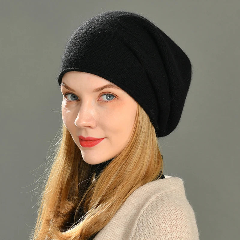 Chic women's slouch beanie in a warm knit. A cozy and stylish accessory for fall fashion & winter comfort.