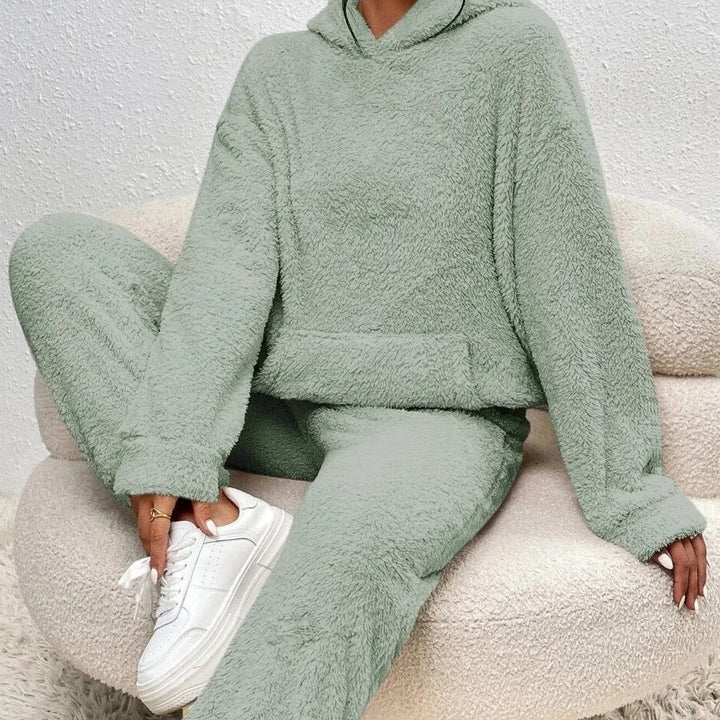 Hooded teddy loungewear set for women. Ultra-comfortable & soft fabric, perfect for winter coziness.
