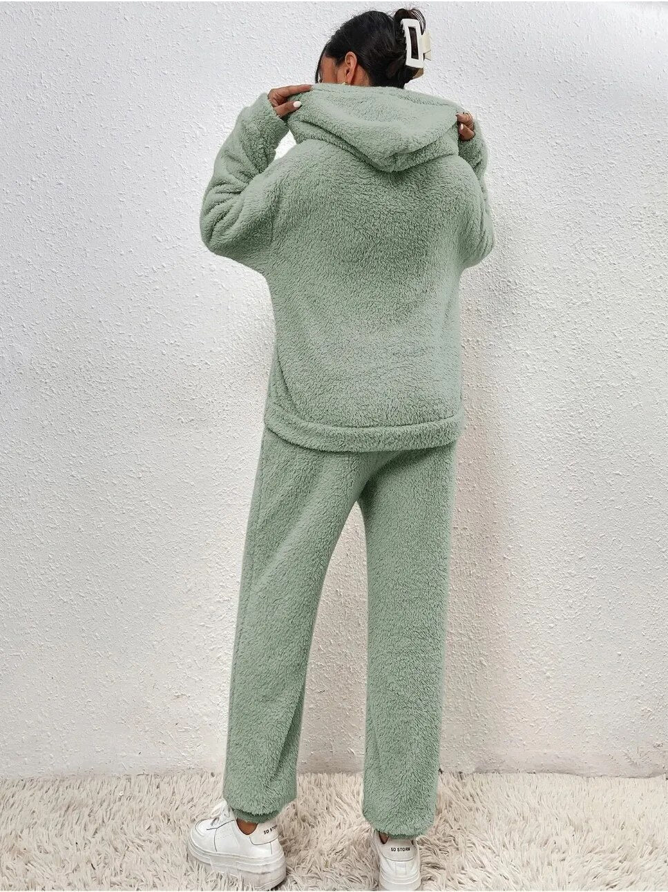 Women's hooded teddy loungewear, Lana. Ultra-soft fabric for luxurious, cozy home comfort.