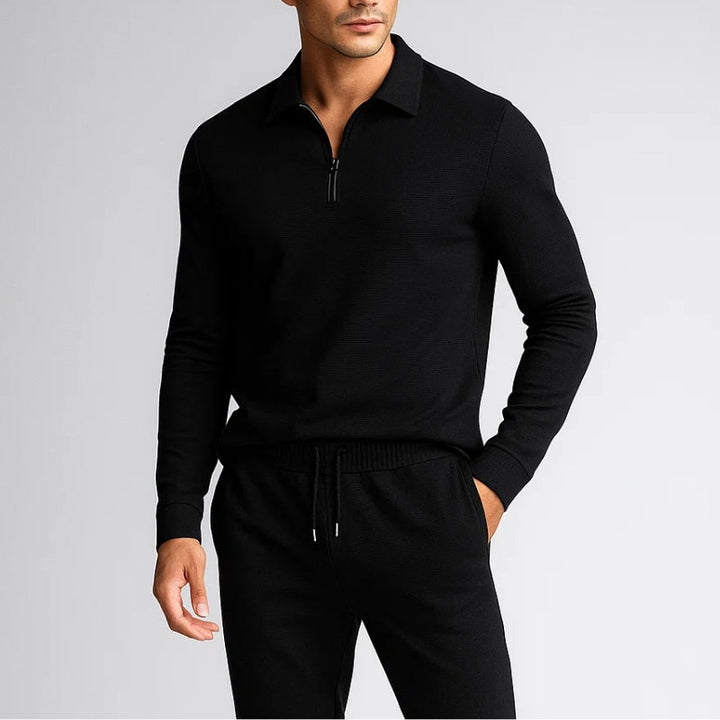 Women's cozy waffle knit sweatsuit. Two-piece jogger set with a functional zip-up top, ideal for lounging.