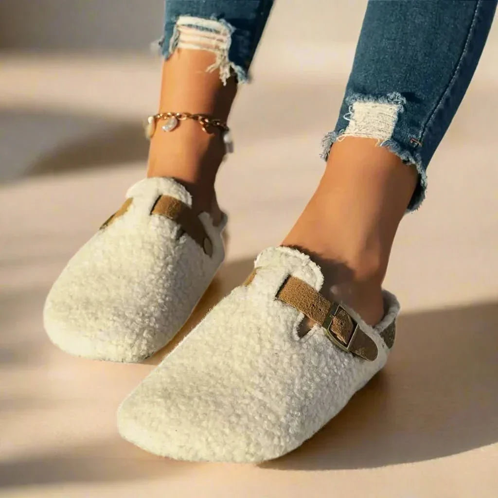 Warm women's casual winter mules, cozy slippers offering ultimate foot comfort.