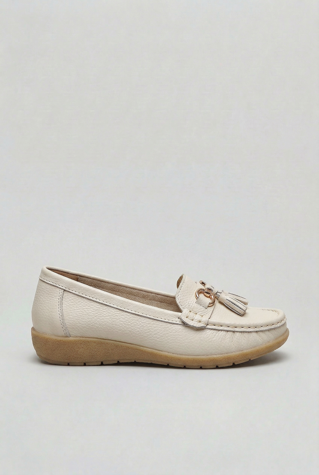 Close-up of interior cushioning in women's slip-on comfort loafers, perfect for daily use.