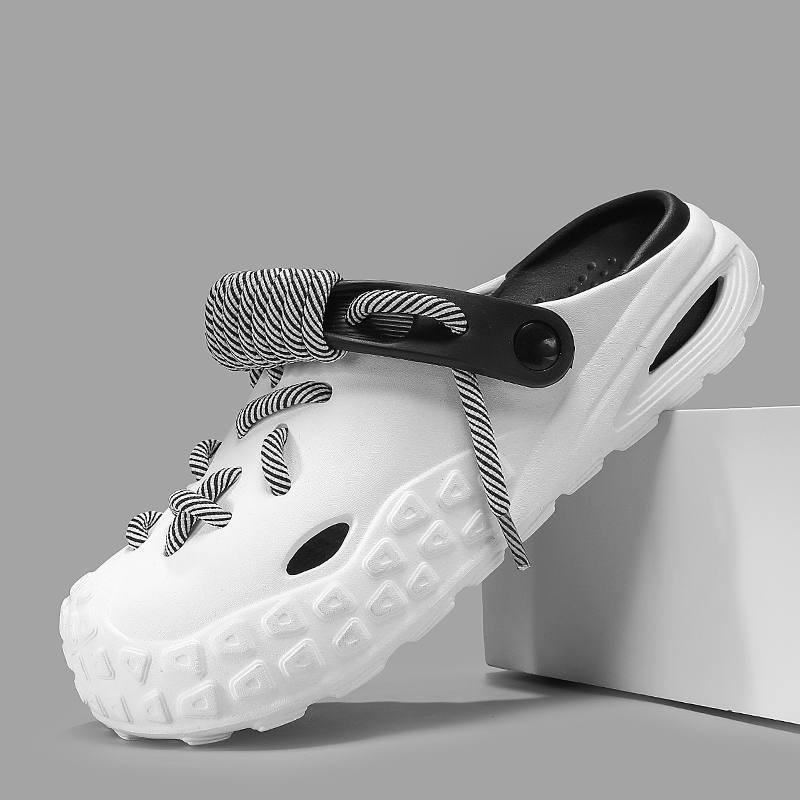 Fashionable & water-friendly women's Echo Laced Clogs. Ideal for active wear.