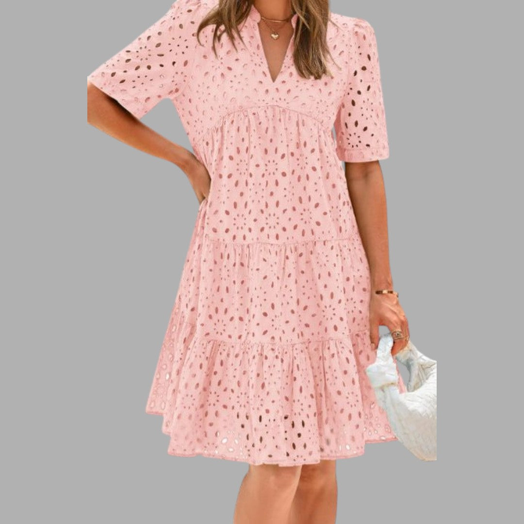 Casual women's mini dress, designed for comfort and everyday wear. Regular fit short dress, a versatile piece for summer fashion.