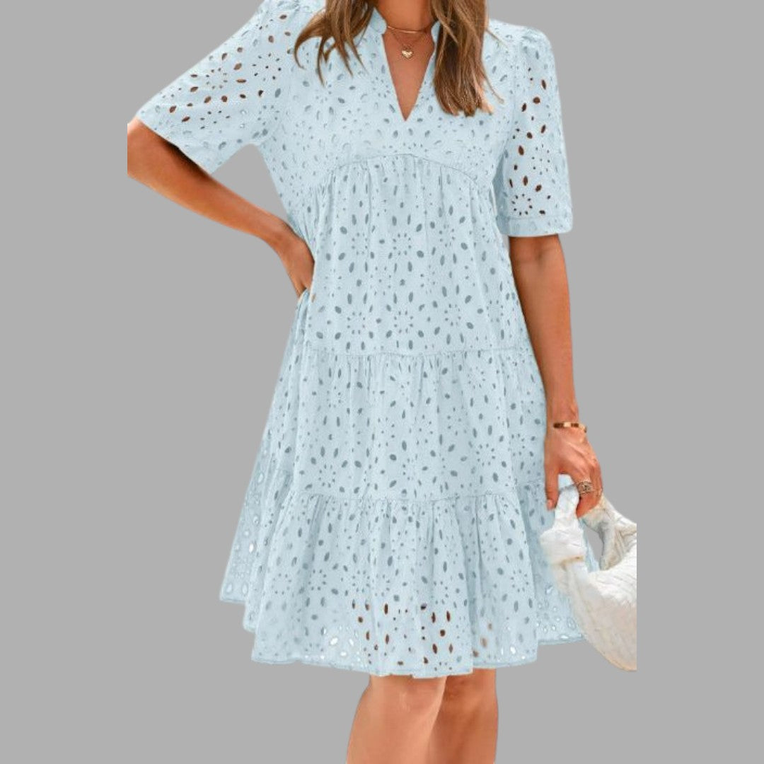 Versatile women's mini dress in a comfortable regular fit. Ideal casual short dress for effortless everyday wear and summer fashion.