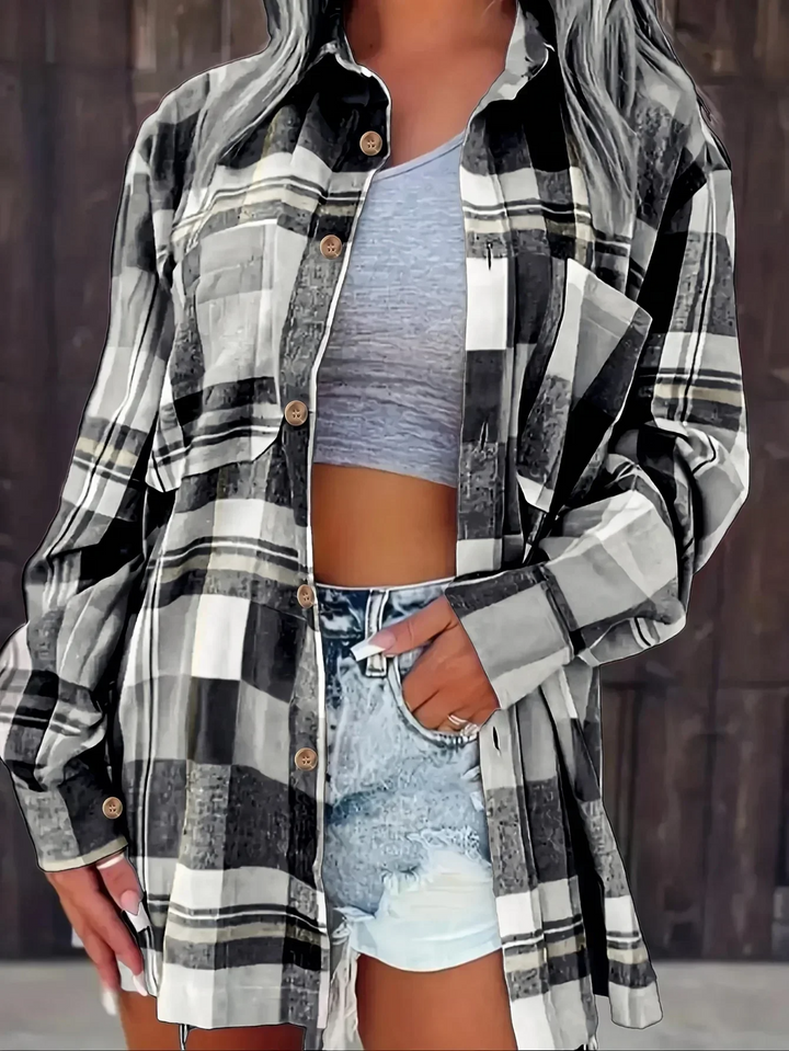 Women's trendy plaid button-down shirt, long sleeve, perfect for a relaxed and fashionable casual style.