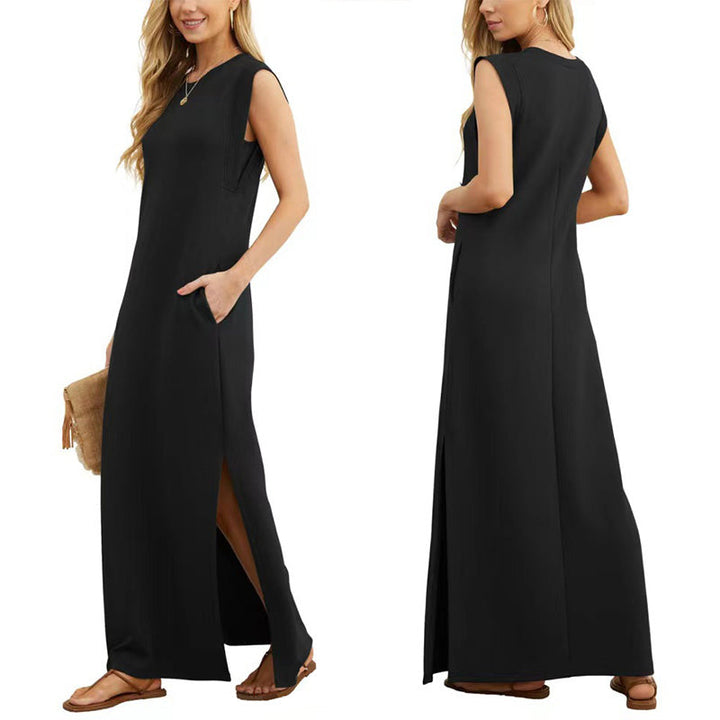 Stylish women's summer sleeveless casual maxi dress, ideal for warm weather & relaxed fit.