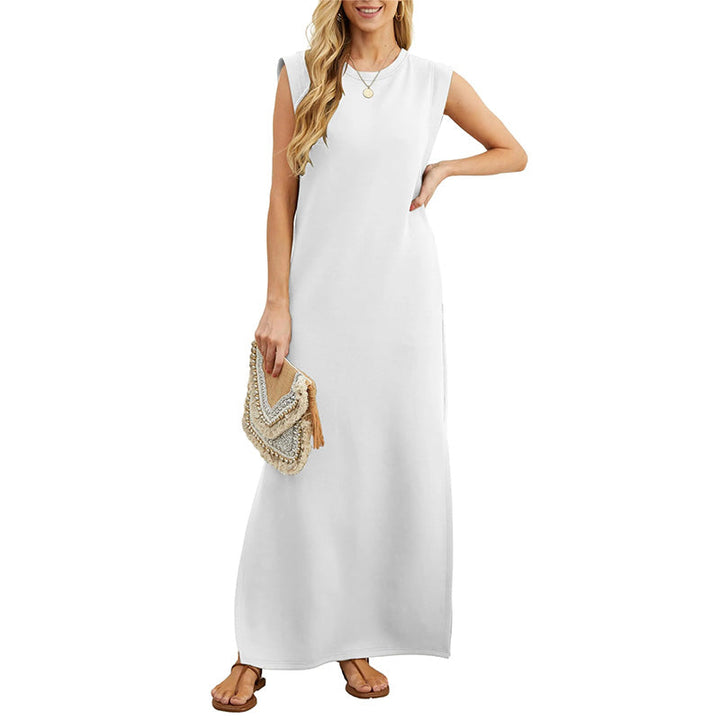 Chic women's sleeveless casual maxi dress, offering versatile everyday fashion with a relaxed fit.