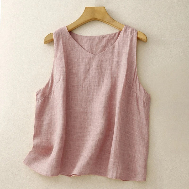 Comfortable women's sleeveless vest top. Elegant and modern casual wear, perfect for versatile summer outfits.